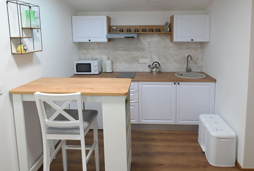 Apartment 6